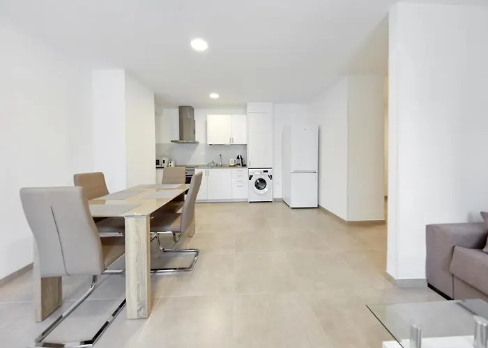 Sonrisa Deluxe Apartments, Levante Апарт-отель