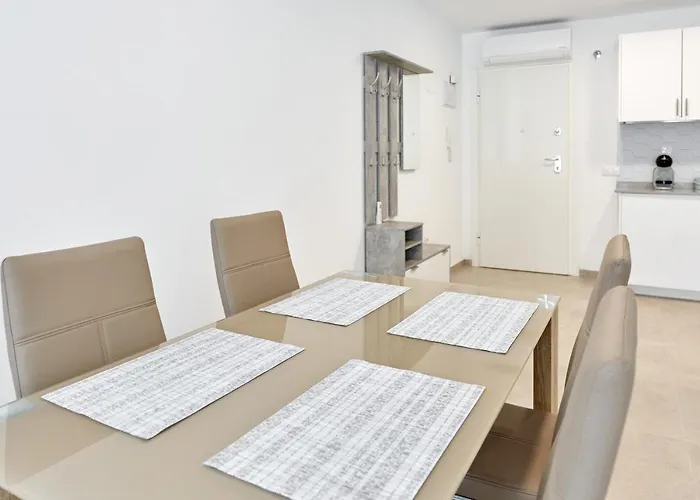 Sonrisa Deluxe Apartments, Levante Апарт-отель
