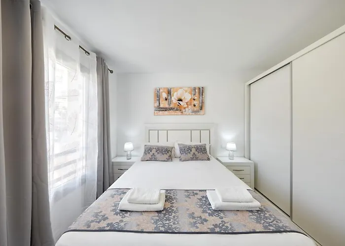 Апарт-отель Sonrisa Deluxe Apartments, Levante 3*